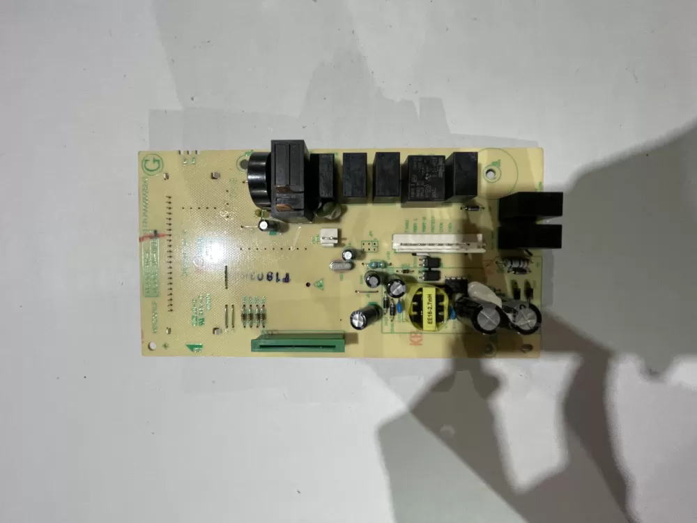 GE MD12001LB EMLAAGE-04-K 17170000008243 Microwave Control #