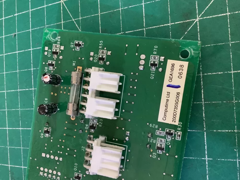 GE Hotpoint 200D7355G006 Refrigerator Control Board Dispenser AZ204186 | NR334