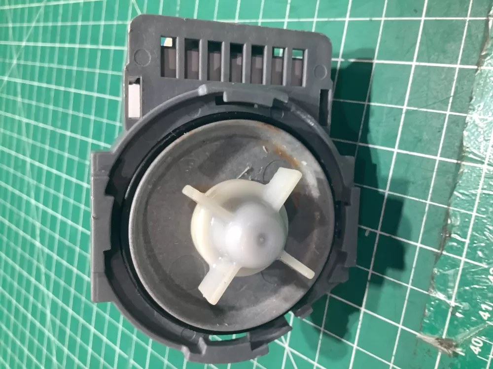 Samsung B20-3B Dishwasher Drain Pump Motor AZ157954 | SL200