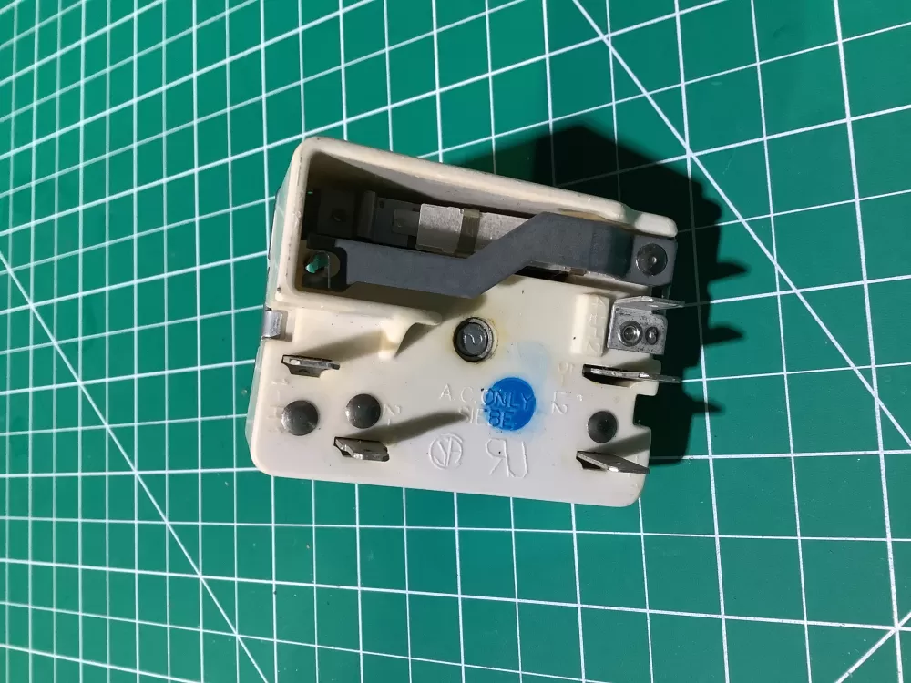 GE Kenmore 164D1816P05 Range Surface Burner Switch  AZ129434 | NR2319
