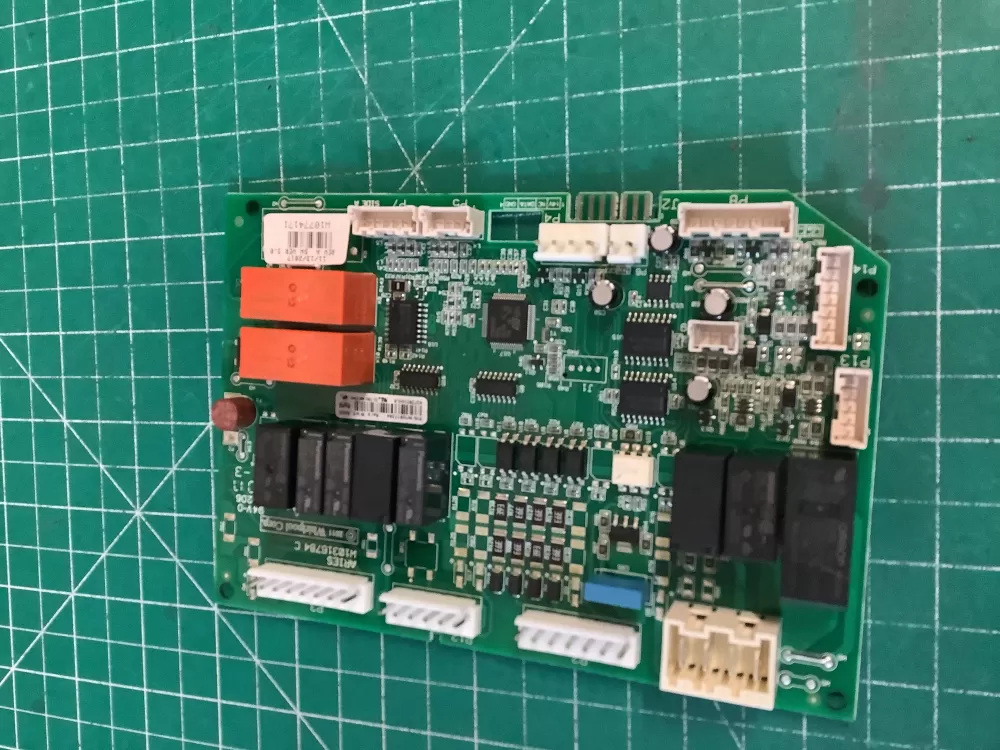Whirlpool  Jenn-Air  Maytag W10774171 Refrigerator Control Board