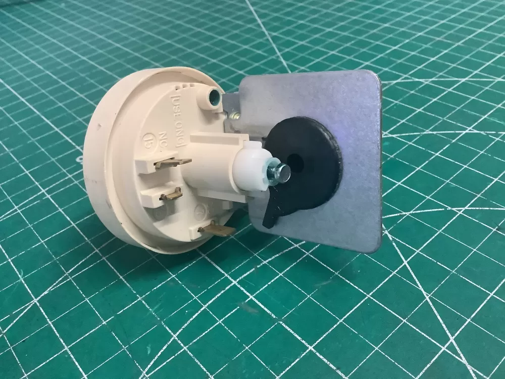 GE WH12X10413 Washer Switch Pressure Water AZ205592 | SL119
