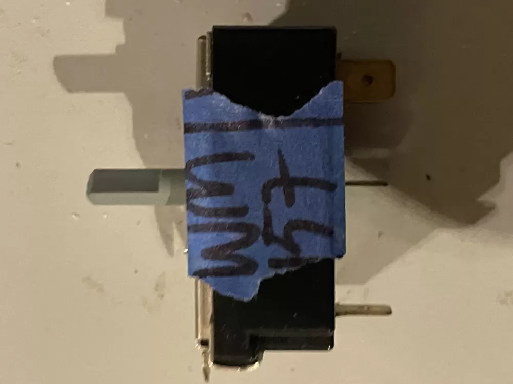 GE 212D1097P003 Dryer Switch AZ32342 | Wm157