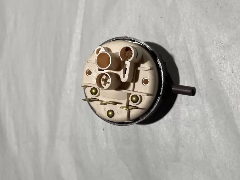 MIDEA DISHWASHER PRESSURE SWITCH 17476000001149   AZ113695 | Wm626