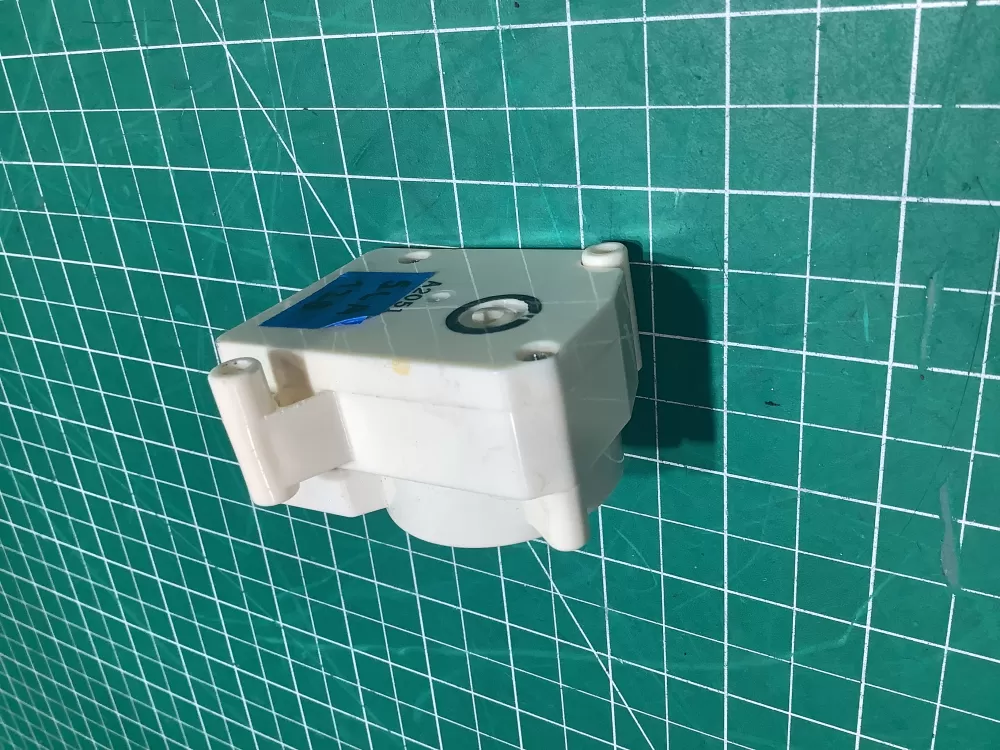 Frigidaire Kenmore 215846604 Refrigerator Defrost Timer AZ159640 | SL128