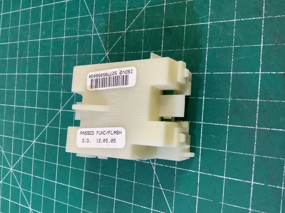 Fisher & Paykel 527785NP BADGE ISOLATER AZ194723 | NR596