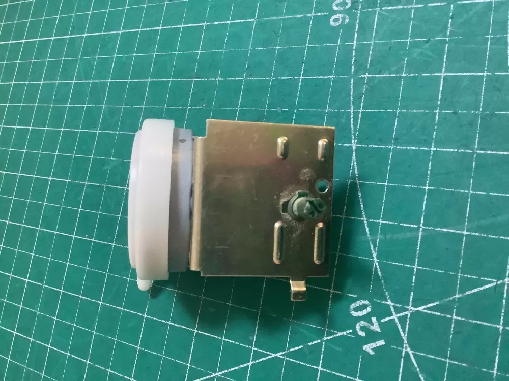 Crosley  Electrolux  Frigidaire  Gibson  Kenmore  White Westinghouse 131692000 131692100 134422700 Washer Water Level Pressure Switch