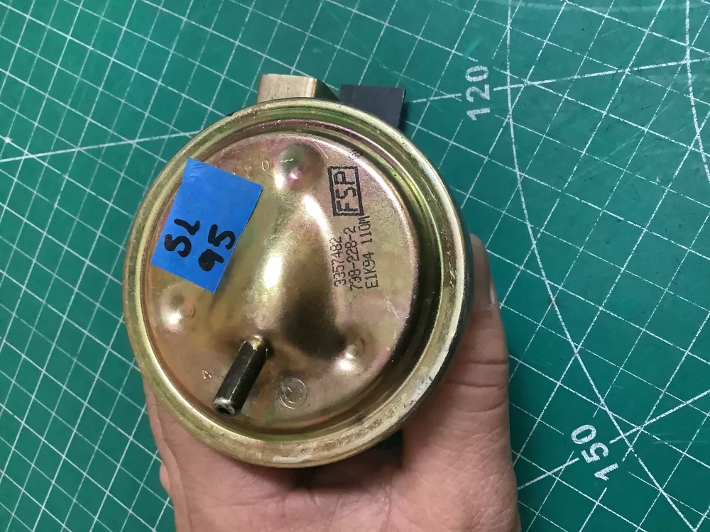 Maytag Water Pressure Switch 2-07362 AZ220618 | SLA95