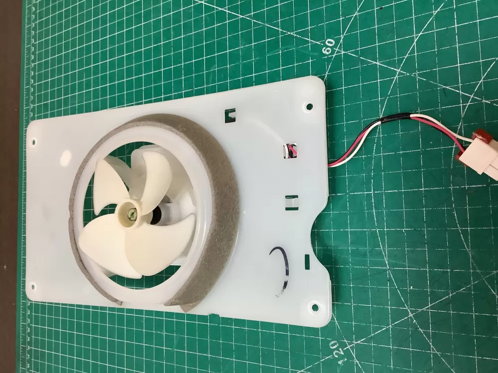 Samsung DA63 01809A Refrigerator Fan Motor AZ226855 | SLA104