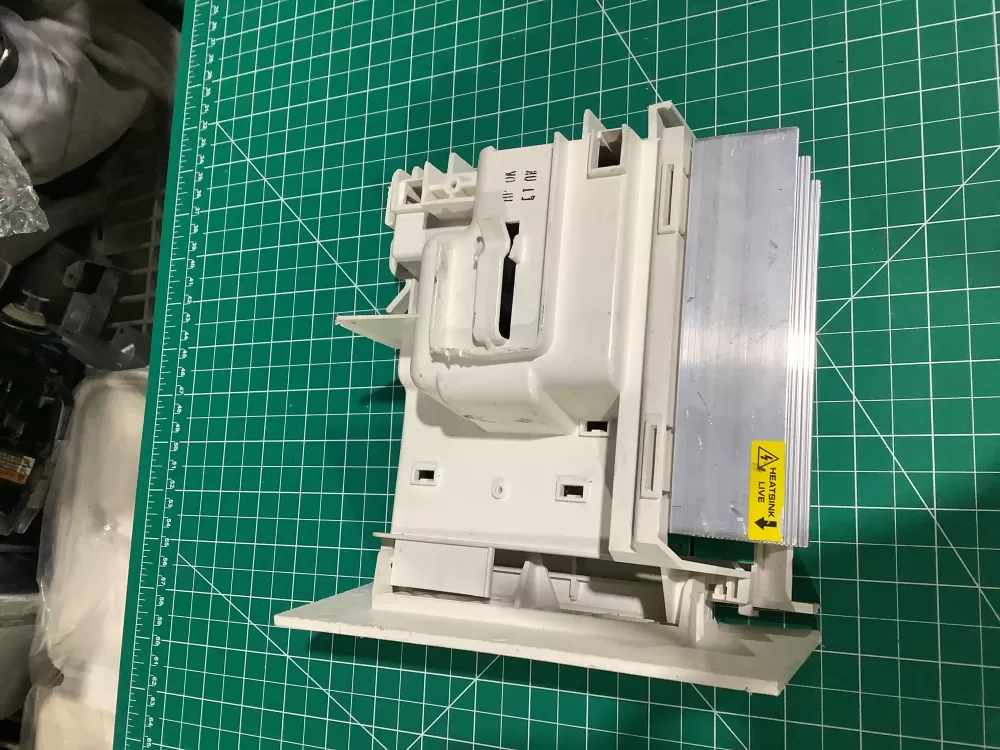 Frigidaire  Kenmore  Electrolux  White Westinghouse 5304504863  AP6025819  134409905  4452243  PS11758142  S134409904  S134409905  4246991  4246-99-100  01620880 Washer Control Board