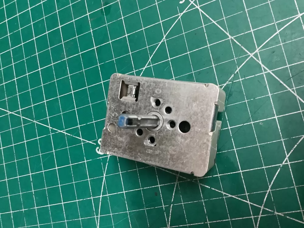 GE  Kenmore 164D1816P05 Range Surface Burner Switch