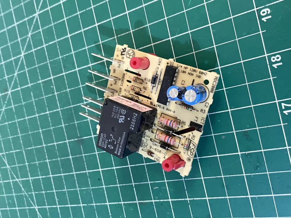 Whirlpool 4388932 2303824A Refrigerator Defrost Control Board AZ200764 | Wm2154