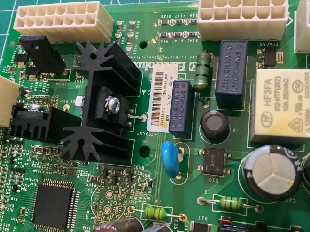 Frigidaire Kenmore 242268903 Refrigerator Control Board AZ152398 | NR1505