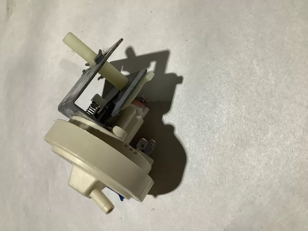 GE  Hotpoint WH12X10076  175D2290P062  AP2045906  771436  AH269802  EA269802  PS269802 Washer Pressure Switch