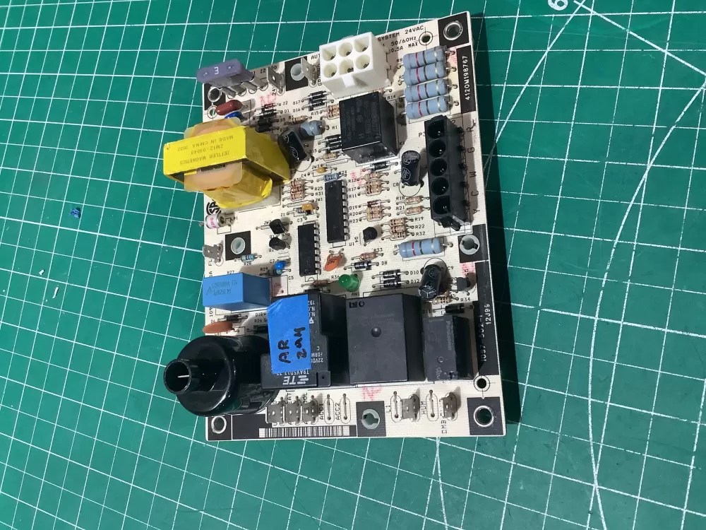 Lennox 1097-83-5051A Furnace Control Board Oem AZ189117 | AR294