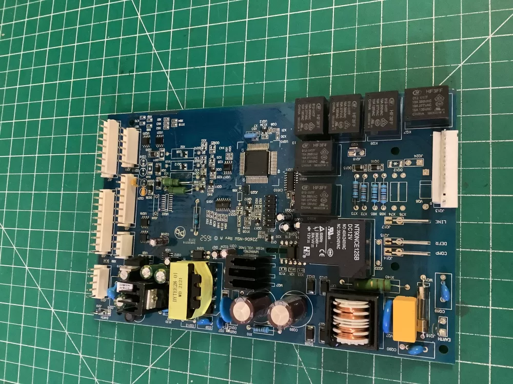 GE Hotpoint 22606-NSW Refrigerator Control Board AZ185107 | NR2718