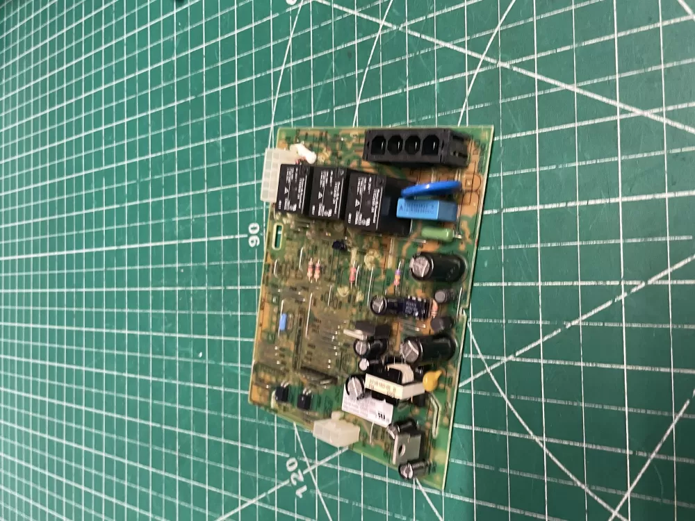 Whirlpool WPW10135090 Refrigerator Main Control Board AZ213305 | Wm1048