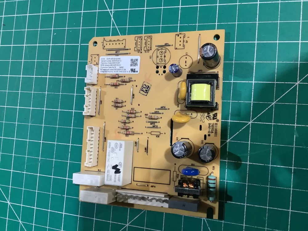 Frigidaire A05191201RC Refrigerator Control Board Circuit AZ145334 | NR2417