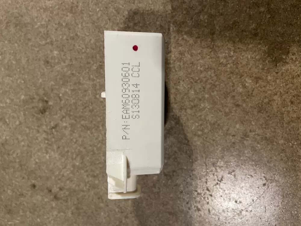 LG Kenmore EAM60930601 Washer Control Board Noise Filter AZ24898 | KM352