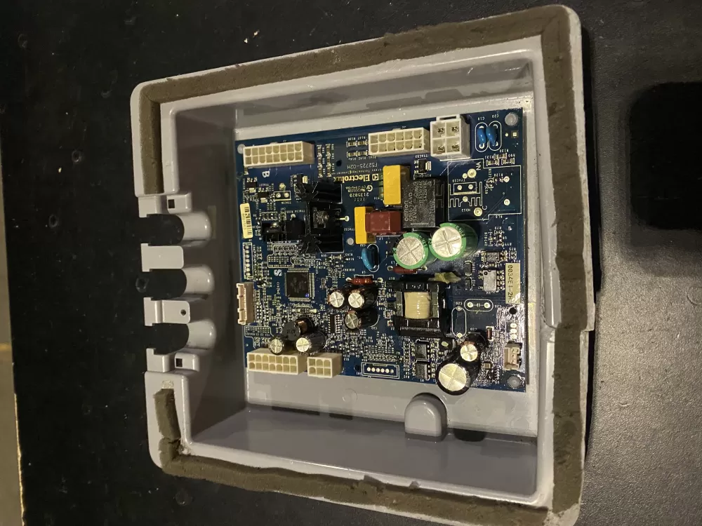 Frigidaire AP5968389 242009027 242009034 242009034A 5303918536 5303918562 A01164905 5304499075 PS11703792 Refrigerator Main Control Board