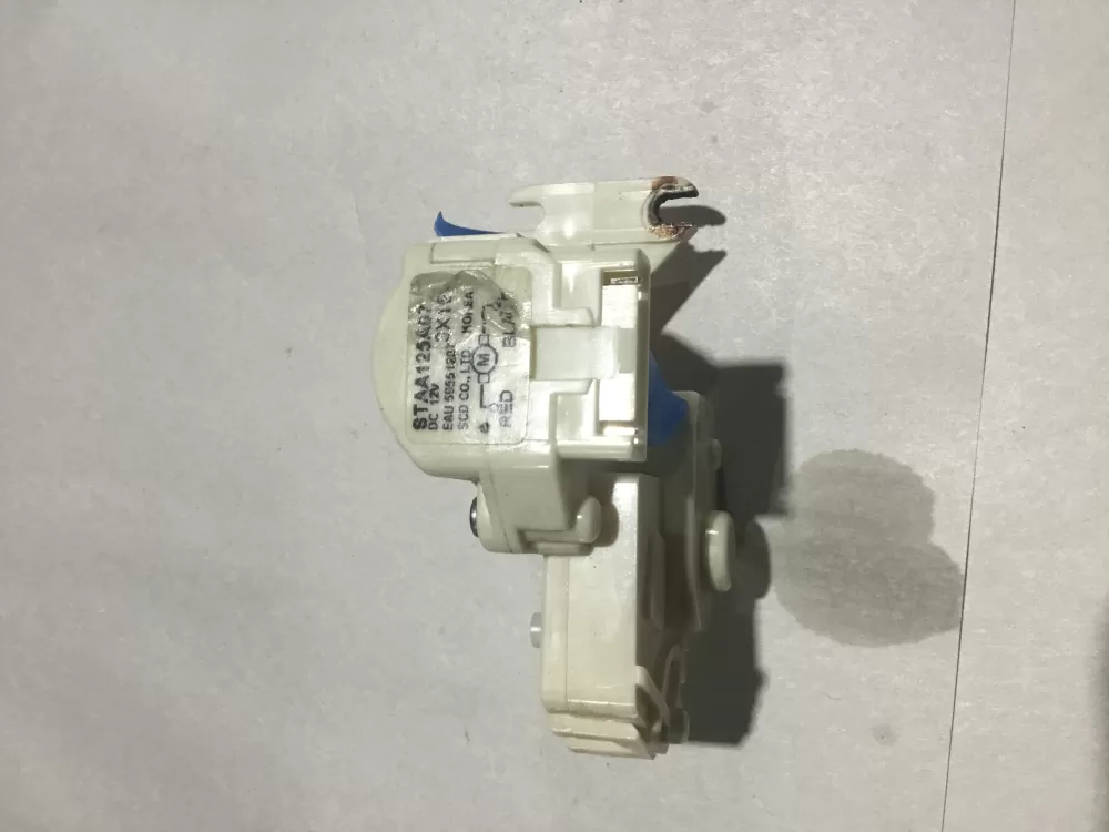 LG STAA125A07 Ice Dispenser Chute AZ99403 | Sl90