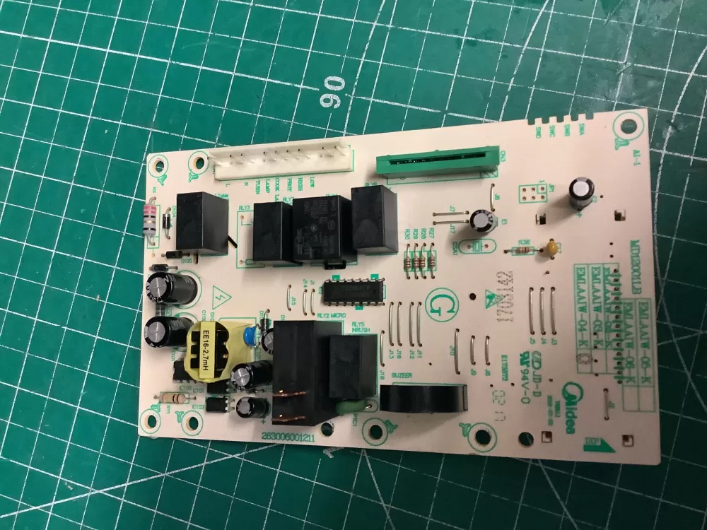 GE MD12001LB EMLAAGE-04-K 17170000008243 Microwave Control # AZ201440 | AR1863