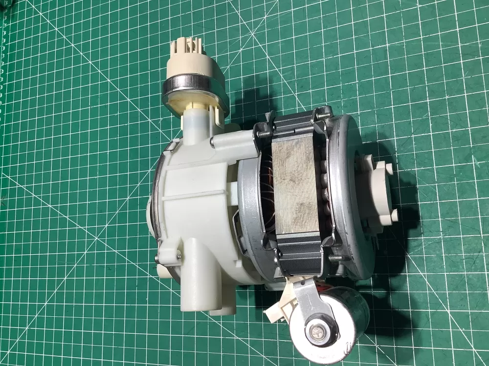Miele 6770514 Dishwasher Circulation Pump Motor AZ145838 | SL280