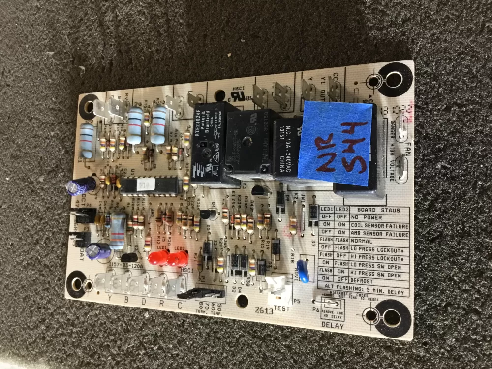 Bryant Rheem 47 102684 09 1157 121 B16  Carier Control Board AZ110124 | NR544