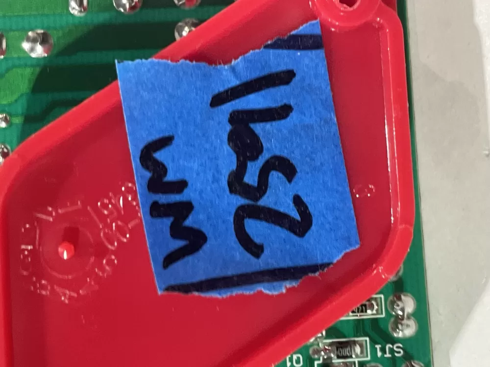 Whirlpool W10353224 Refrigerator Control Board AZ169438 | Wm2591