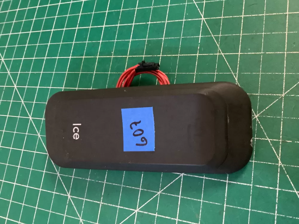 Whirlpool W10133606  122490004 Refrigerator Ice Dispenser Actuator Pad