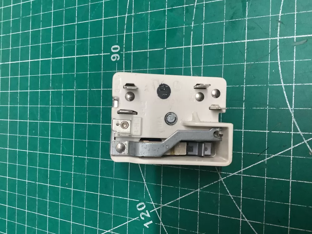 GE Hotpoint Wb24t10029 Range Switch Infinite AZ202141 | SL127