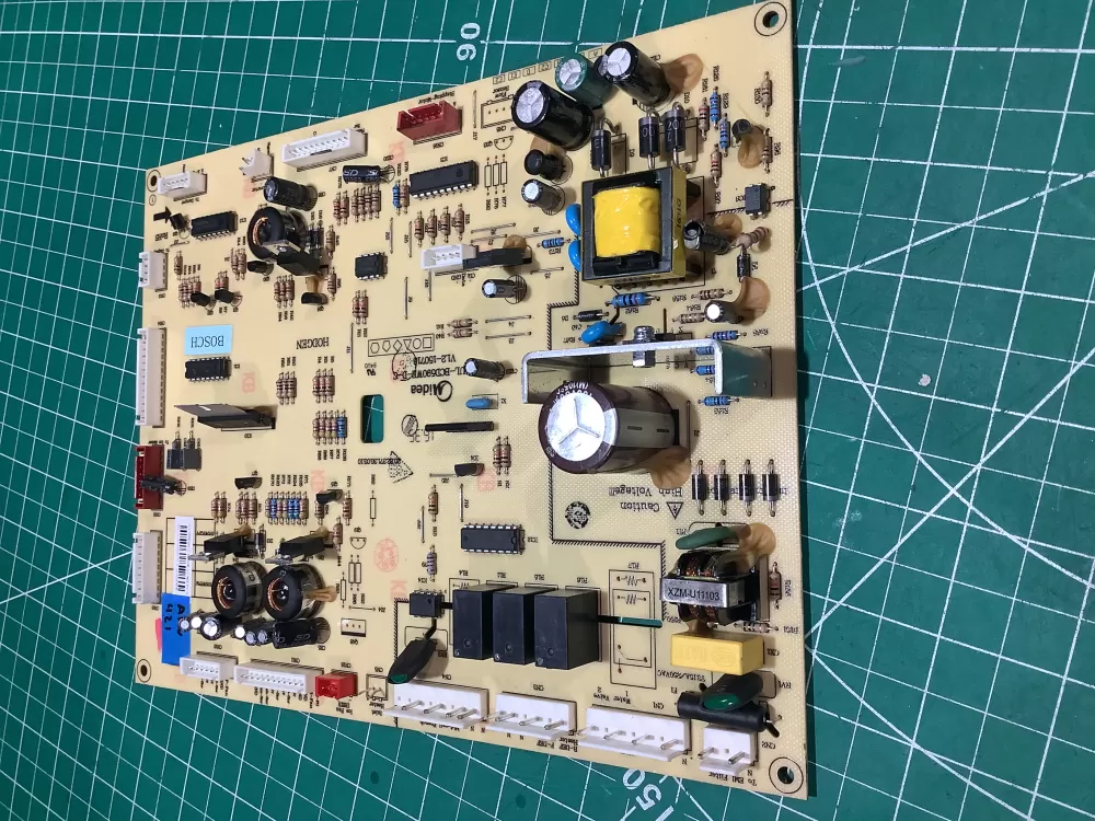 Bosch B21CL80SNS_01 Refrigerator Display Module 11016448 AZ179930 | ARV421