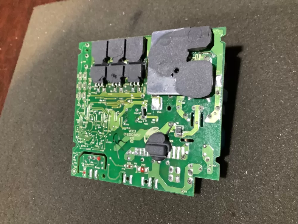 Frigidaire 0193525079 Refrigerator Control Board Circuit AZ124922 | NR2272