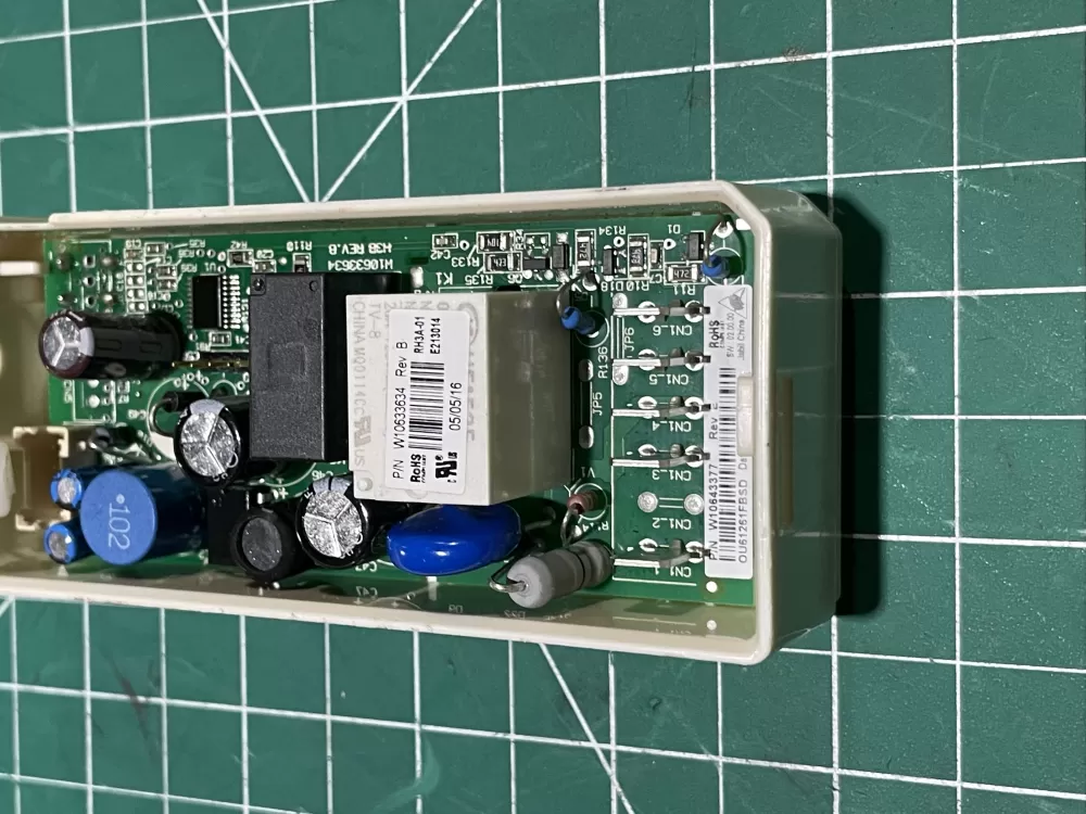 Whirlpool W10643377 Refrigerator Control Board AZ132541 | KM1709