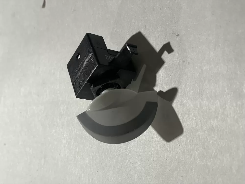 Maytag KitchenAid Kenmore AP6008373 Dryer Start Switch AZ206271 | KM1899