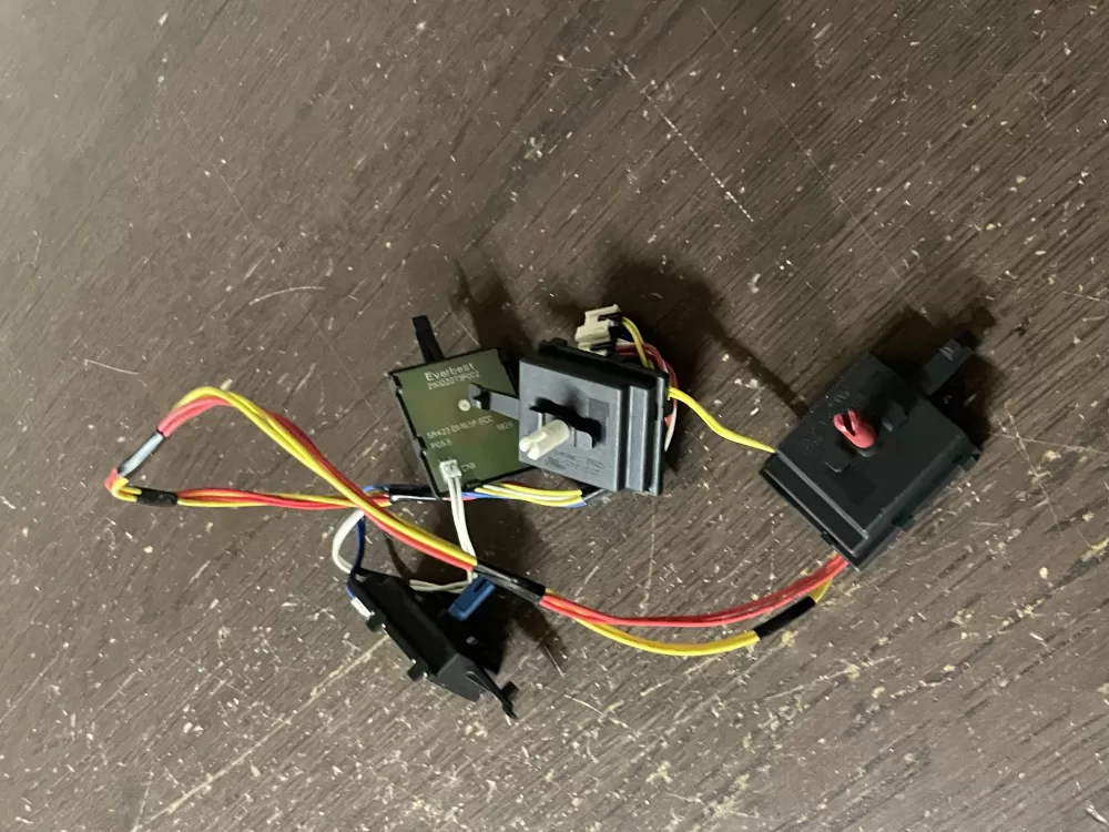 GE  Hotpoint 290D2273P004 Washer Control Board Switch