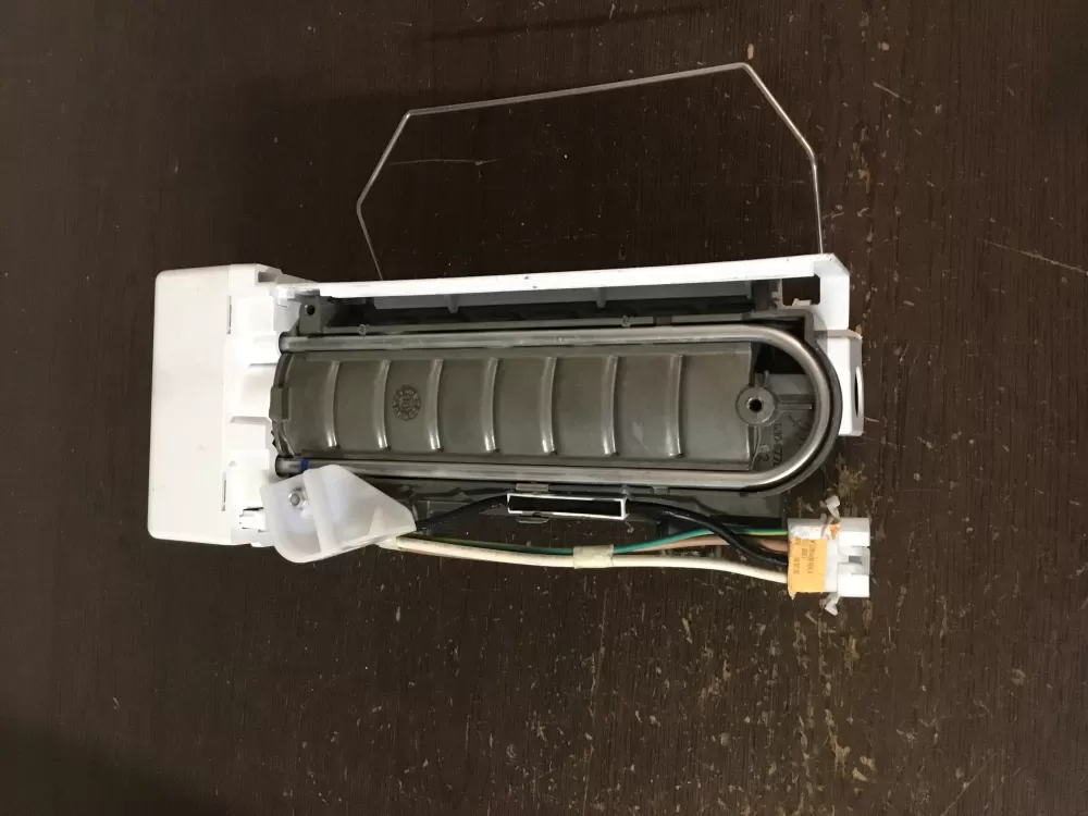 Kenmore 626633 Refrigerator Crosley Inglis Ice Maker AZ96195 | Sl86