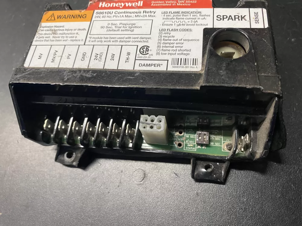 Honeywell S8610U3009 Furnace Ignition Control Module AZ24100 | BK1205