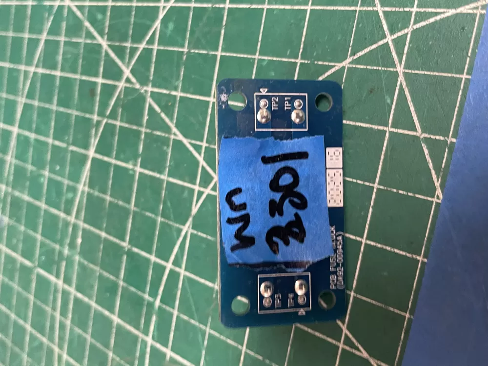 Samsung DA92-00945A Refrigerator Control Board Fuse Block  AZ212015 | Wm2301