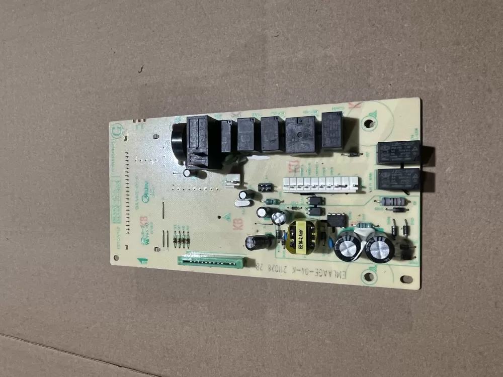 GE MD12001LB EMLAAGE-04- 17170000008243 Microwave Control Board AZ84691 | Wm104
