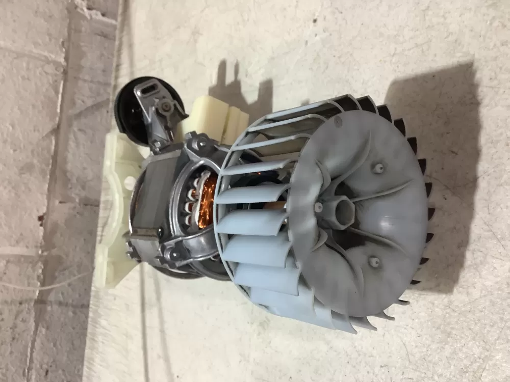 Bosch 9000 549235 Washer/Dryer Drive Motor AZ198856 | SL64