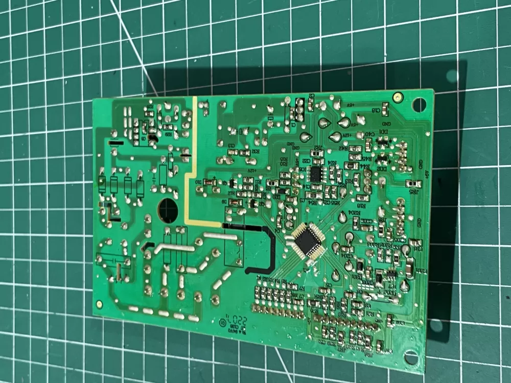 MIDEA CE-BCD232WE-S UL-BCD326WC2-D 17131000000764 Control Board AZ190071 | Wm802