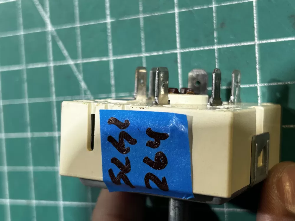 Oven Range Surface Burner Switch 982-0359-001 AZ167194 | Sl264