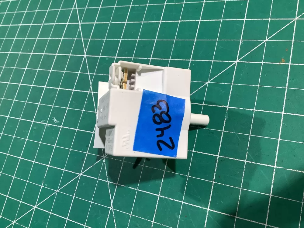 Frigidaire 5304505436 Washer Water Level Pressure Switch AZ148018 | NR2483