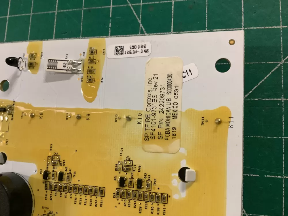 Frigidaire 242209731 Refrigerator Display Control Board AZ167949 | NR2562