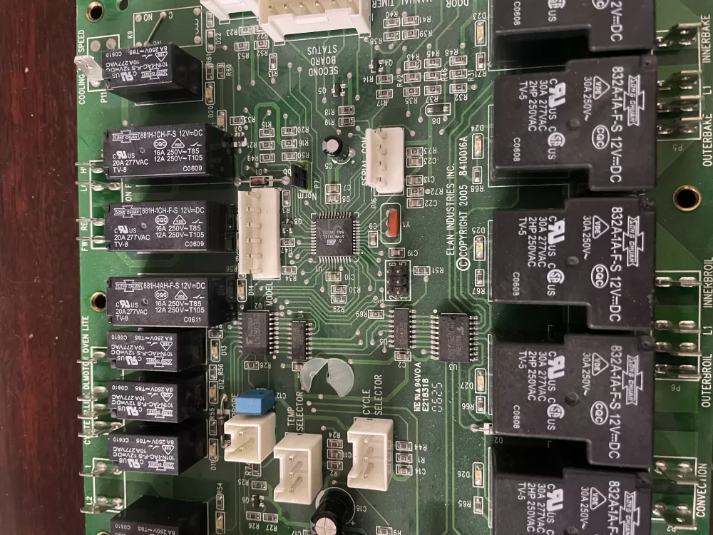 Viking Range Control Board 000621-000 AZ27796 | KM137