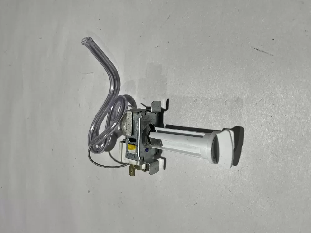 GE  Hotpoint 197D3479-01  WR09X10042 Refrigerator Thermostat Cold Control