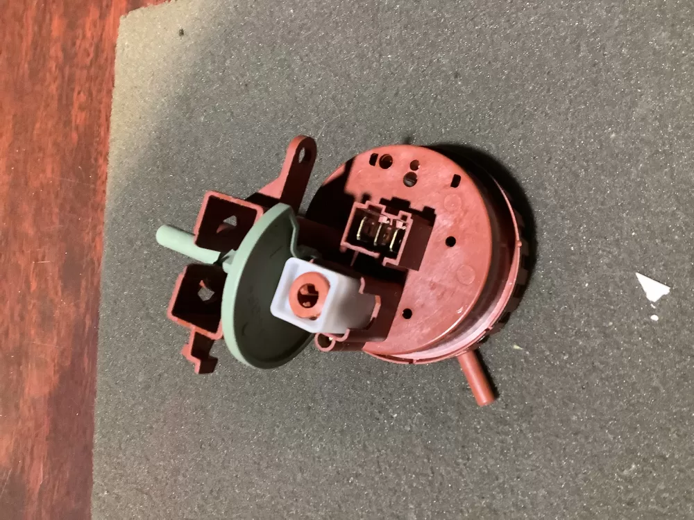 Maytag 2616520 Washer 21520 Water Level Pressure Switch AZ128719 | SL46