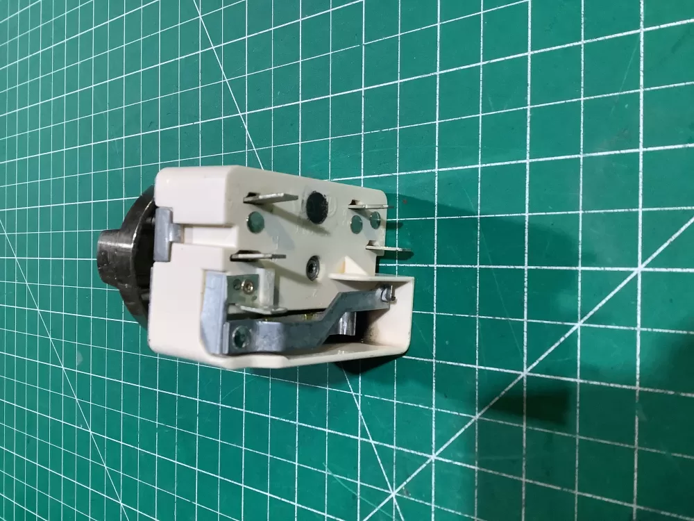 GE Hotpoint Wb24t10029 Range Switch Infinite AZ148675 | NR2488