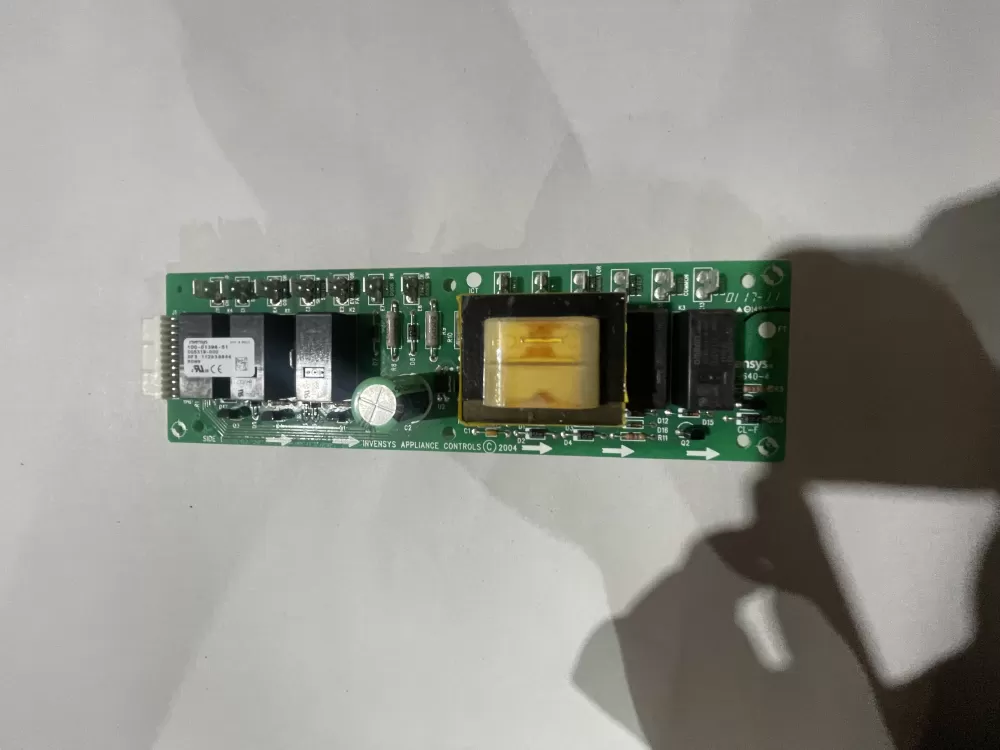 Viking 100-01396-51 Refrigerator Control Board AZ192001 | KM627